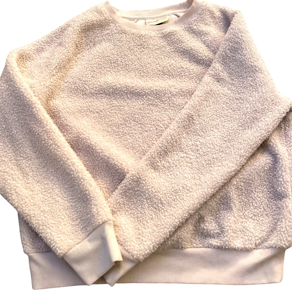 Universal threads, fluffy pink sweater